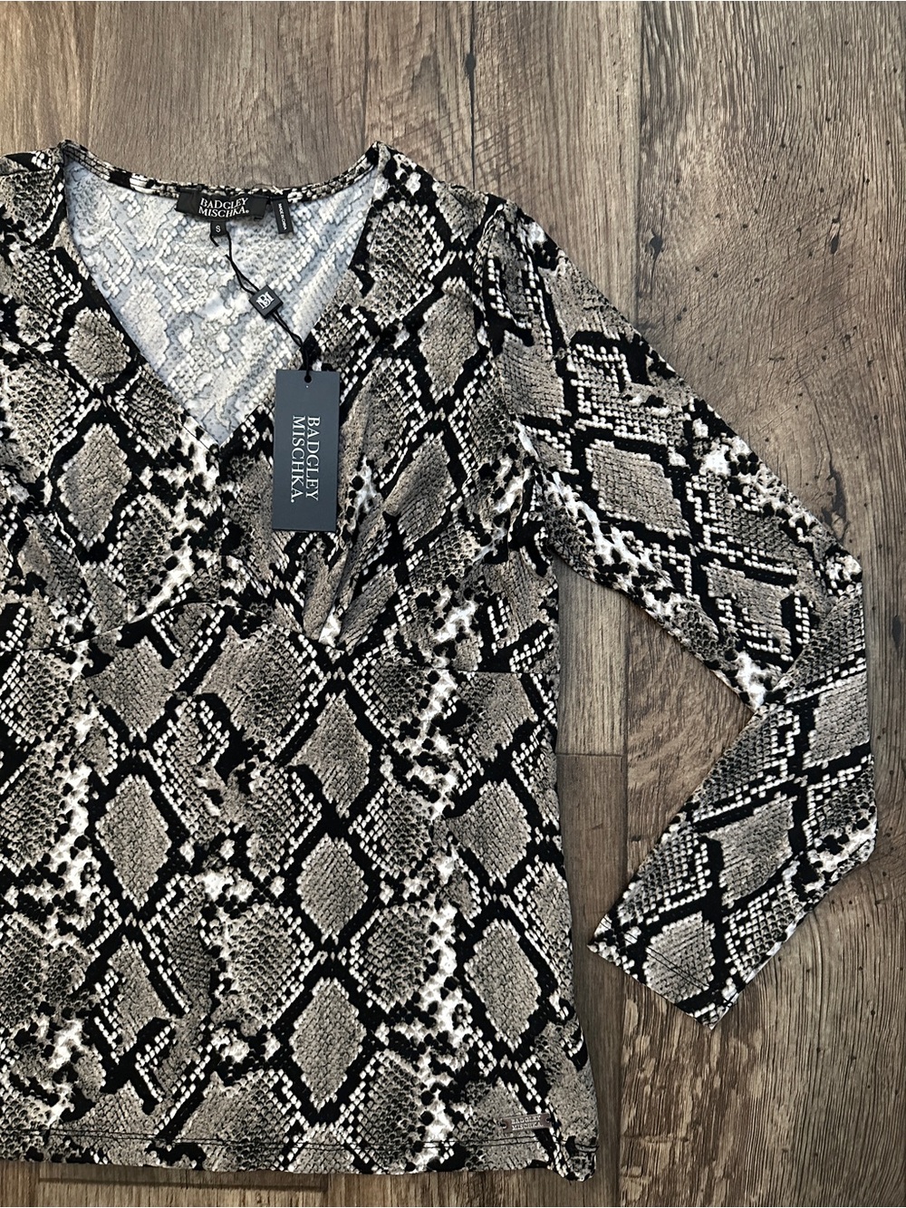 Badgley Mischka Snake Print Top V-Neck Long Sleeve Stretch Shirt Womens Size S